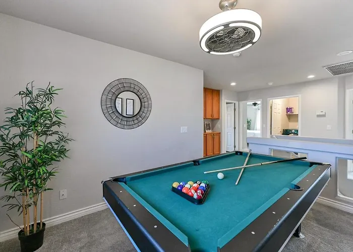 Vila Amor- Pool, Games And Ultimate Vegas Vibes